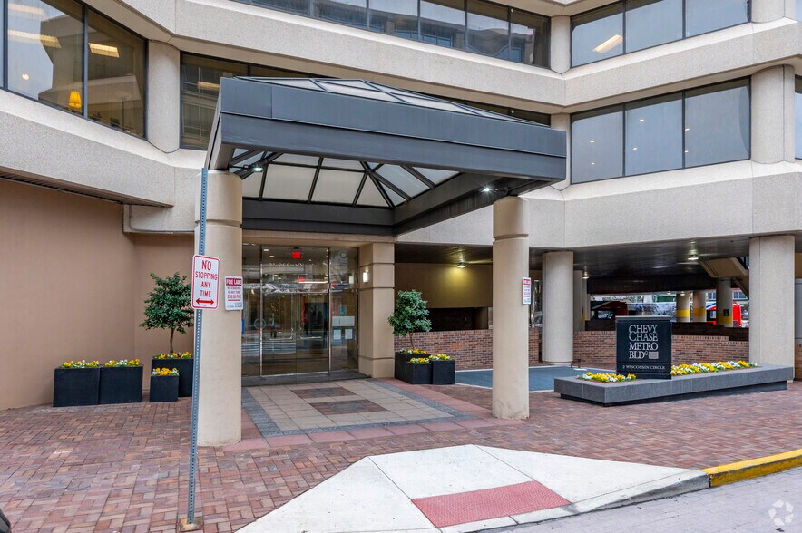More Photos Of 2 Wisconsin Cir, Chevy Chase Medical For Lease