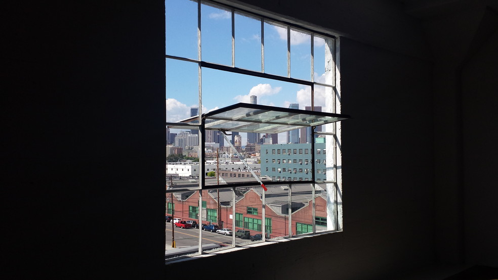 More Photos Of 1340 E 6th St, Los Angeles Manufacturing For Lease