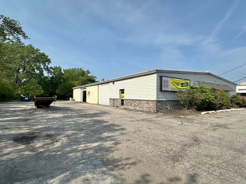 More Photos Of 1140 West 81st Ave, Merrillville Showroom For Sale