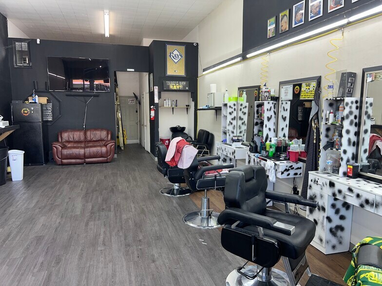 More Photos Of 1401-1417 Cleveland St, Clearwater Storefront Retail Office For Sale