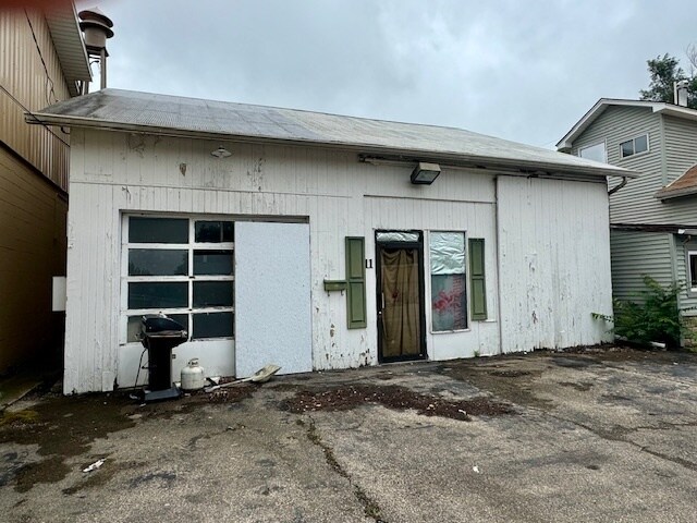 More Photos Of 11 S Walnut St, Englewood Auto Repair For Sale