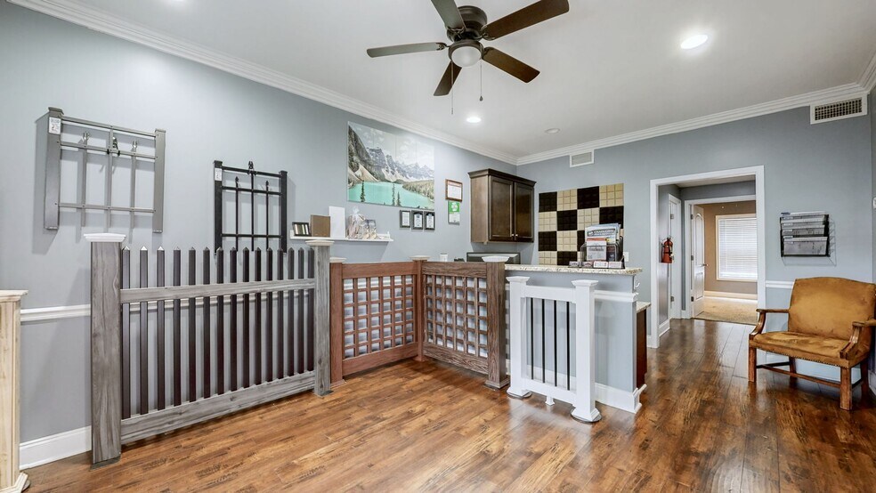 More Photos Of 239 Veterans Pky, Murfreesboro Office For Sale