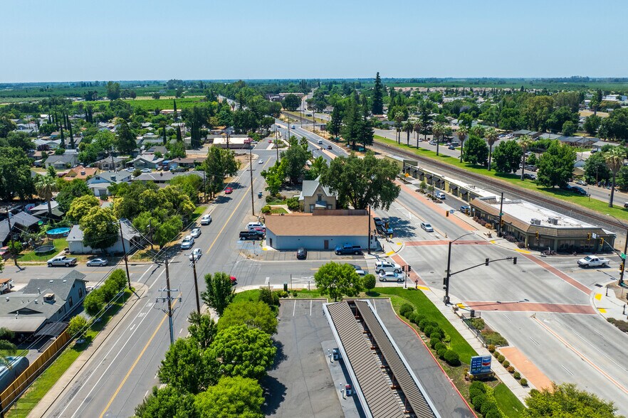 More Photos Of 9793 Live Oak Blvd, Live Oak Storefront Retail Office For Sale