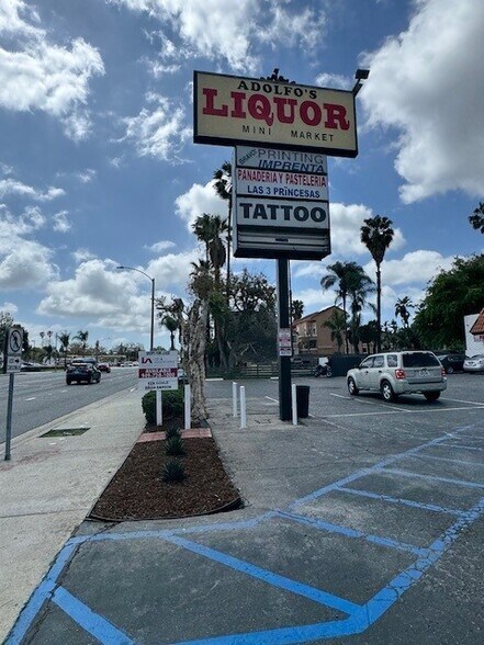 More Photos Of 2730-2738 N Bristol St, Santa Ana Unknown For Lease