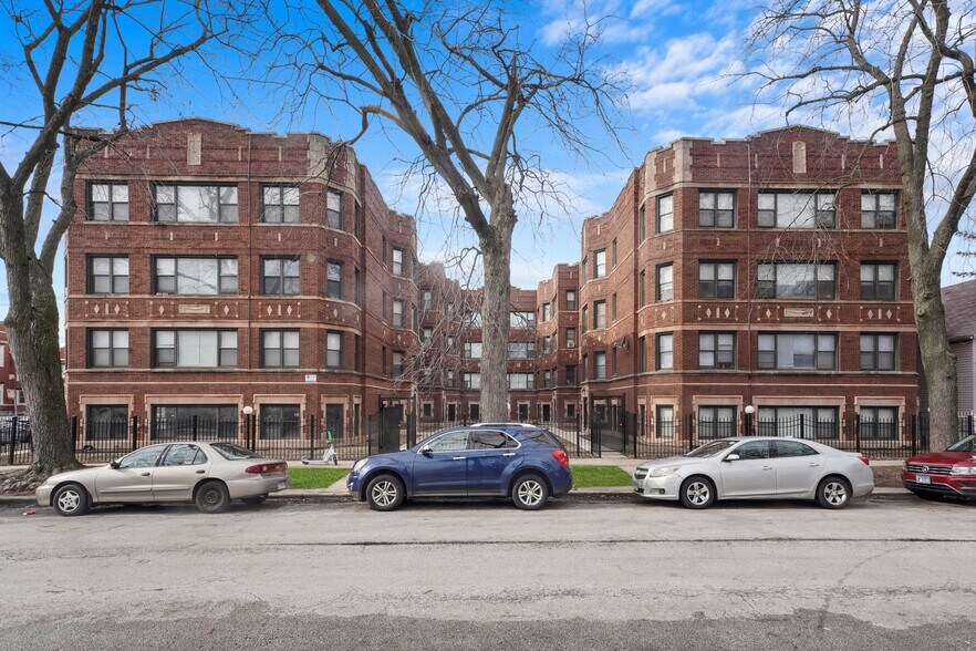 More Photos Of 7646 S Ingleside Ave, Chicago Apartments For Sale