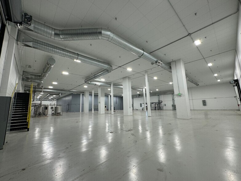 More Photos Of 717 E Industrial Blvd, Pueblo Distribution For Sale