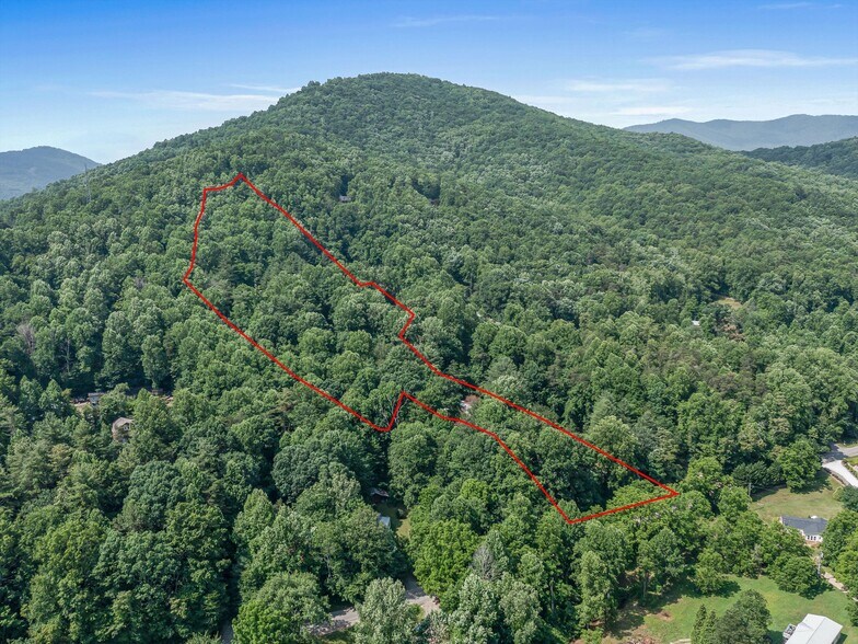 More Photos Of 40 Hemlock Hill Dr, Arden Manufactured Housing Mobile Home Park For Sale