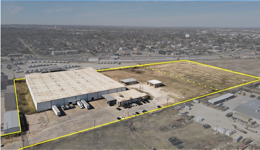 More Photos Of 234 W Avenue L, San Angelo Manufacturing For Sale