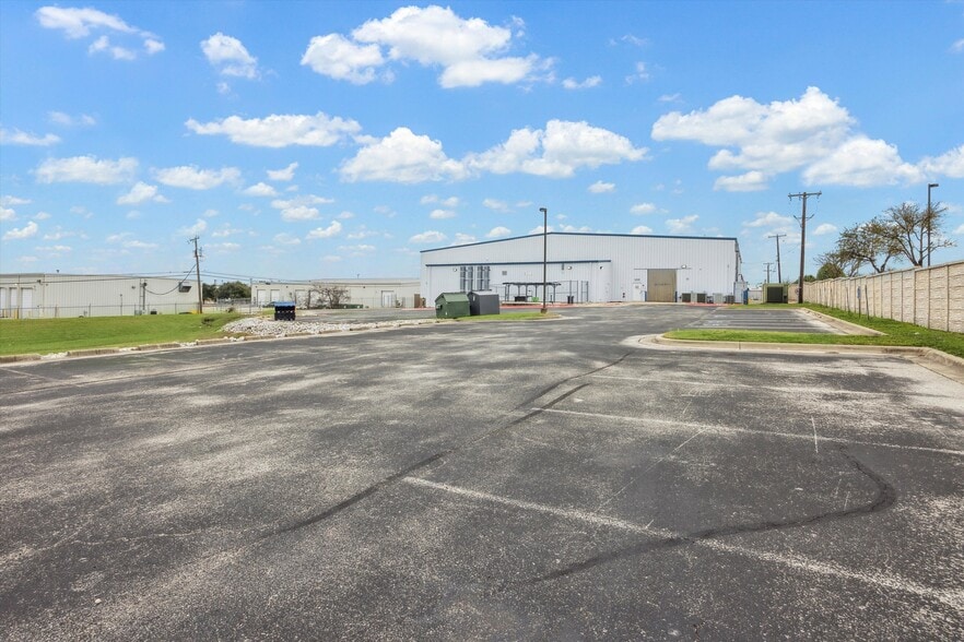 More Photos Of 1700 Royston Ln, Round Rock Service For Sale