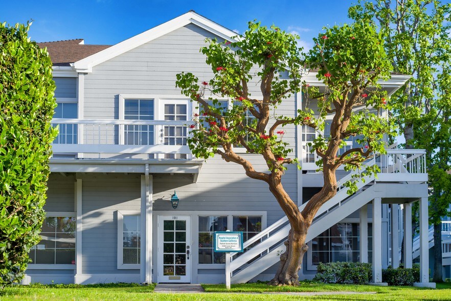 More Photos Of 12361 Lewis St, Garden Grove Unknown For Lease