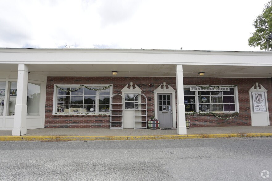 More Photos Of 30 Main St, Topsfield Storefront For Lease
