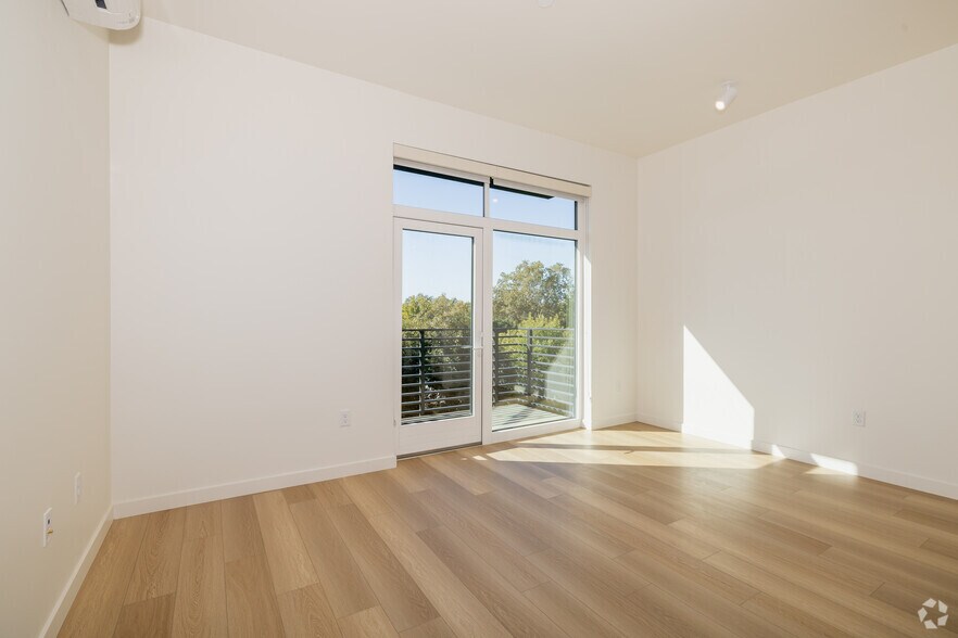 More Photos Of 1629 S St, Sacramento Apartments For Lease