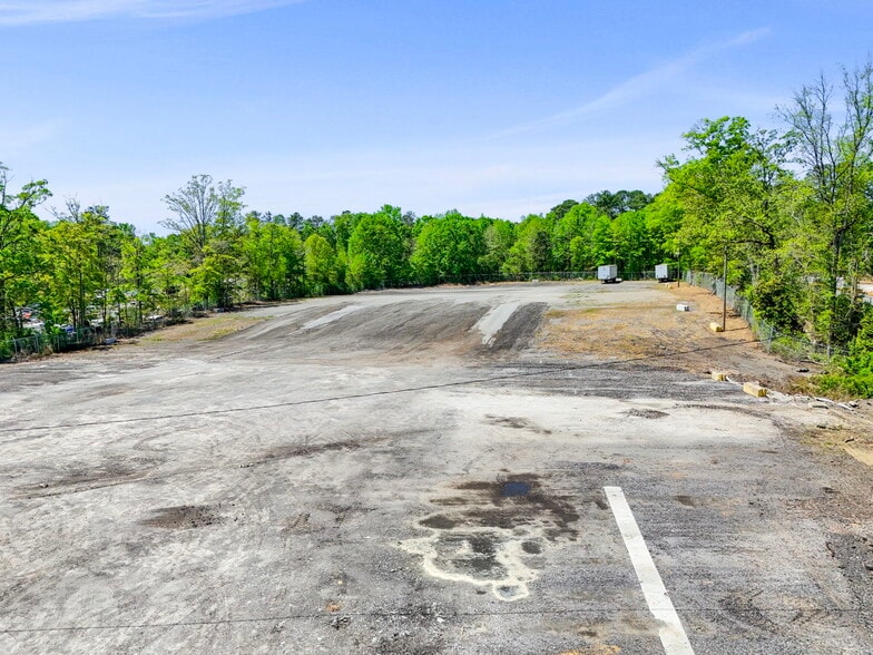 More Photos Of 623 Highway 29 S, Newnan Parking Lot For Lease