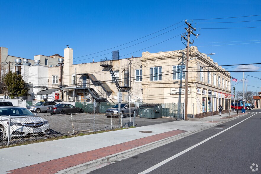 More Photos Of 2-12 W Park Ave, Long Beach Storefront Retail Office For Sale