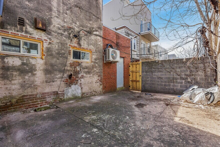 More Photos Of 1326 Point Breeze Ave, Philadelphia General Retail For Lease