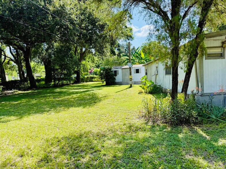 More Photos Of 10116 Lake Ave, Tampa Manufactured Housing Mobile Home Park For Sale