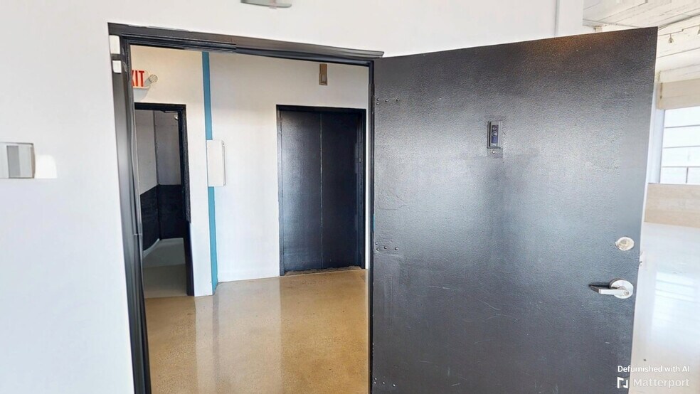 More Photos Of 530 E 8th St, Los Angeles Showroom For Lease