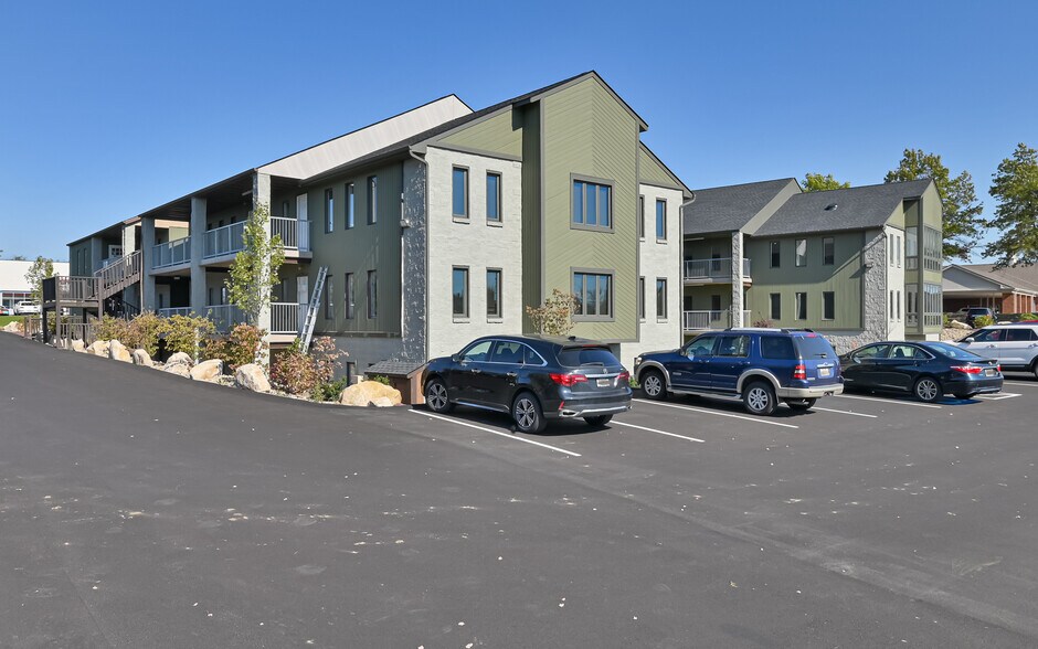 More Photos Of 101 N Meadows Dr, Wexford Unknown For Lease