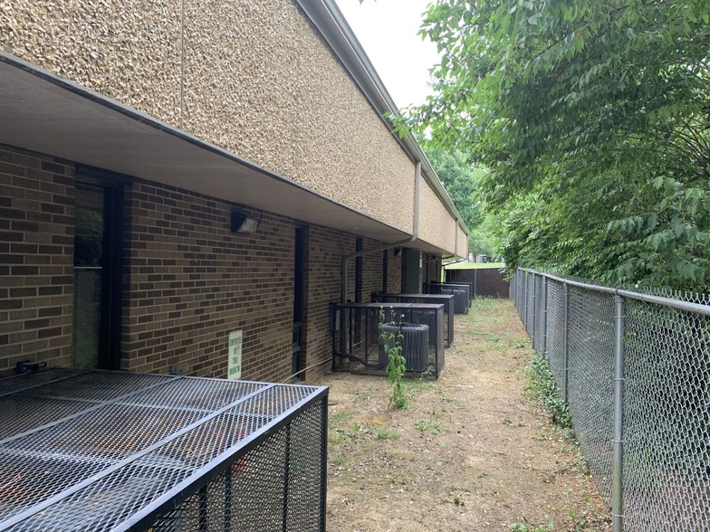 More Photos Of 2433 Regency Rd, Lexington Medical For Sale