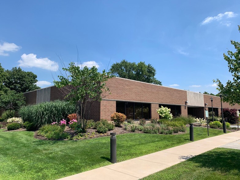 More Photos Of 1250 N Mill St, Naperville Medical For Lease