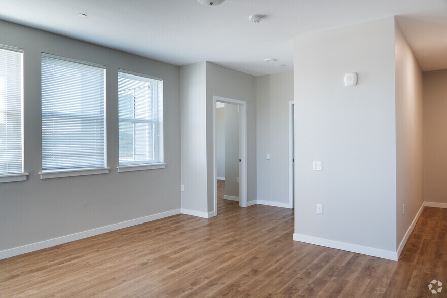 More Photos Of 1415 SE Pardee St, Portland Apartments For Sale