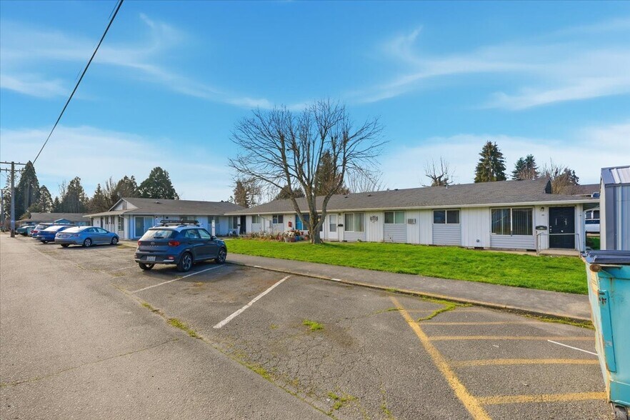 More Photos Of 1100-1105 S Pearl St, Centralia Apartments For Sale