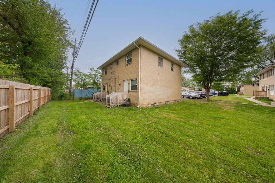 More Photos Of 1975-1982 Dunbar Dr, Columbus Apartments For Sale