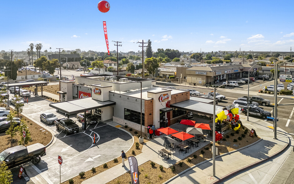 Primary Photo Of 12666 Studebaker Rd, Norwalk Fast Food For Sale