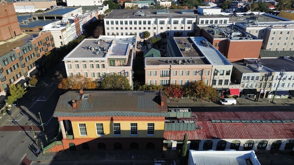 More Photos Of 112 N Market St, Charleston Hotel For Lease
