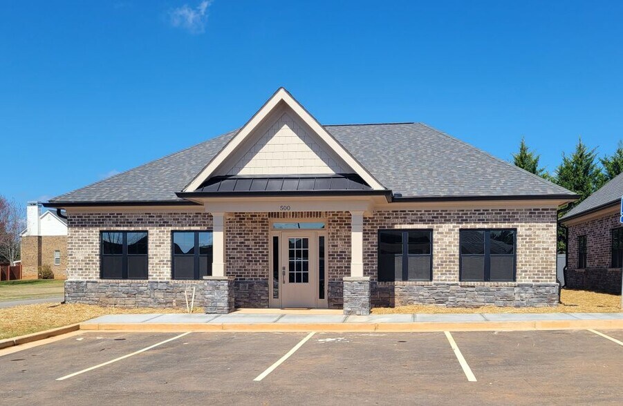 Primary Photo Of 1060 Garland Dr, Bogart Office For Lease