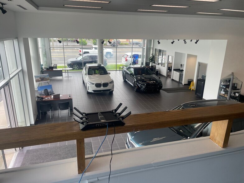 More Photos Of 600 Merrill Rd, Pittsfield Auto Dealership For Sale