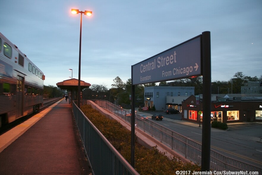 More Photos Of 1720 Central St, Evanston Apartments For Lease