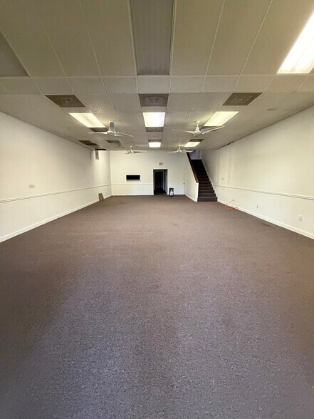 More Photos Of 108 Main st, Trinity Storefront For Sale