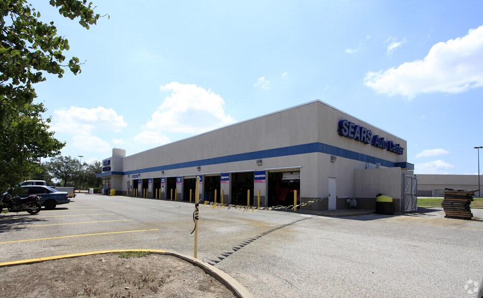 More Photos Of 909 Pasadena Blvd, Pasadena Auto Repair For Sale