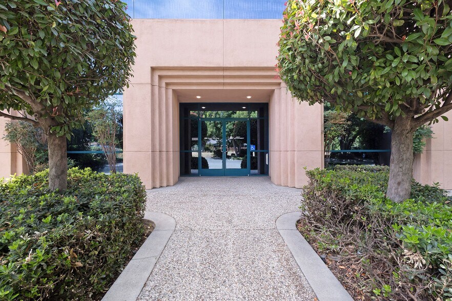 More Photos Of 500 W East Ave, Chico Office For Sale