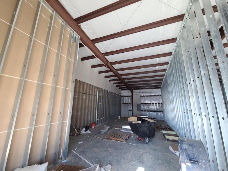 More Photos Of , Biloxi Service Station For Lease