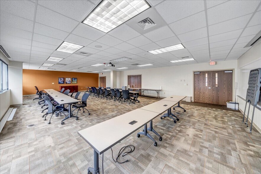 More Photos Of 4885 Riverside Dr, Macon-Bibb Office For Sale