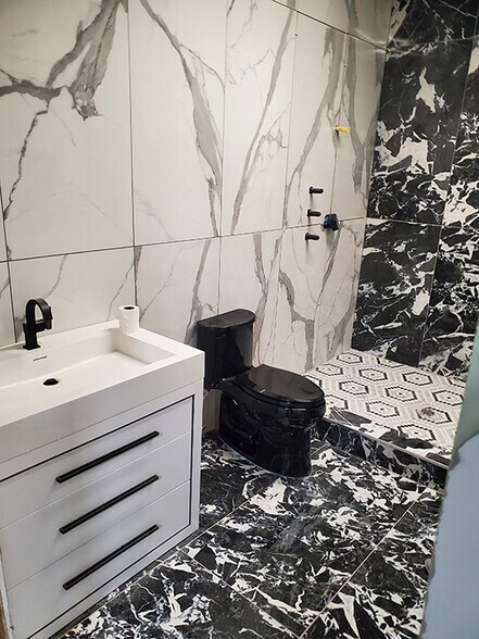 More Photos Of 2135 Liddell Dr, Atlanta Light Manufacturing For Lease