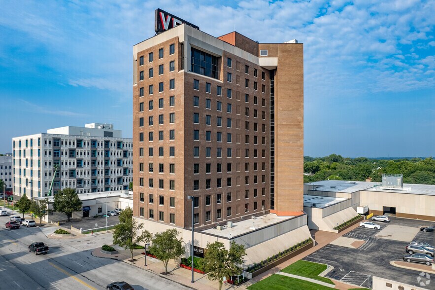 More Photos Of 406 W 34th St, Kansas City Office For Lease