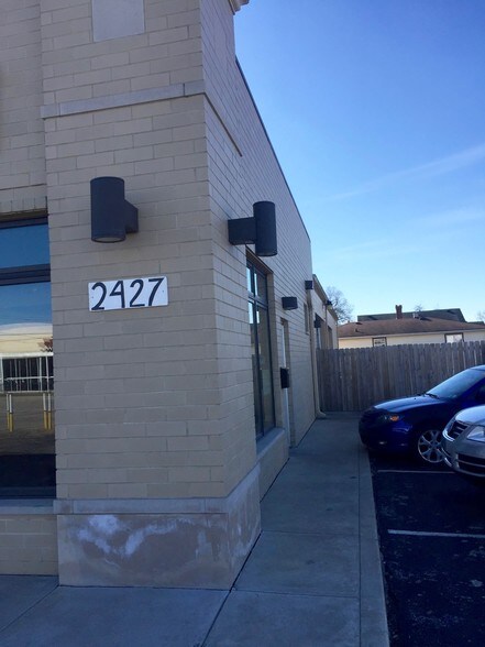 More Photos Of 2427 W 16th St, Indianapolis Freestanding For Lease