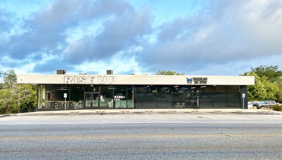 More Photos Of 6401-6403 Broadway St, San Antonio Storefront Retail Office For Lease