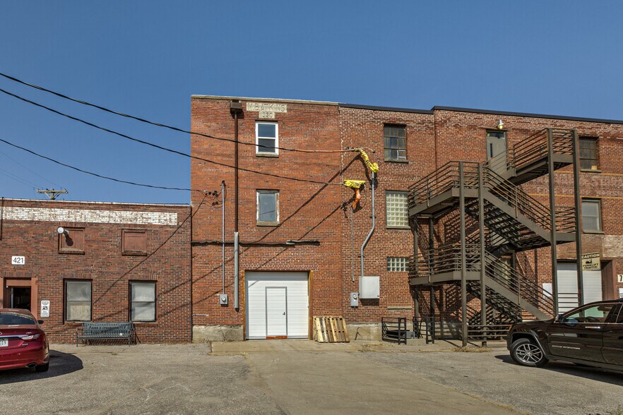 More Photos Of 415 S 7th St, Lincoln Warehouse For Lease