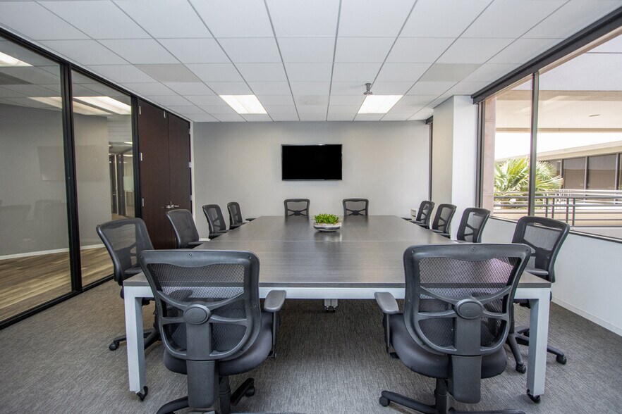 More Photos Of 23 Corporate Plaza Dr, Newport Beach Coworking Space