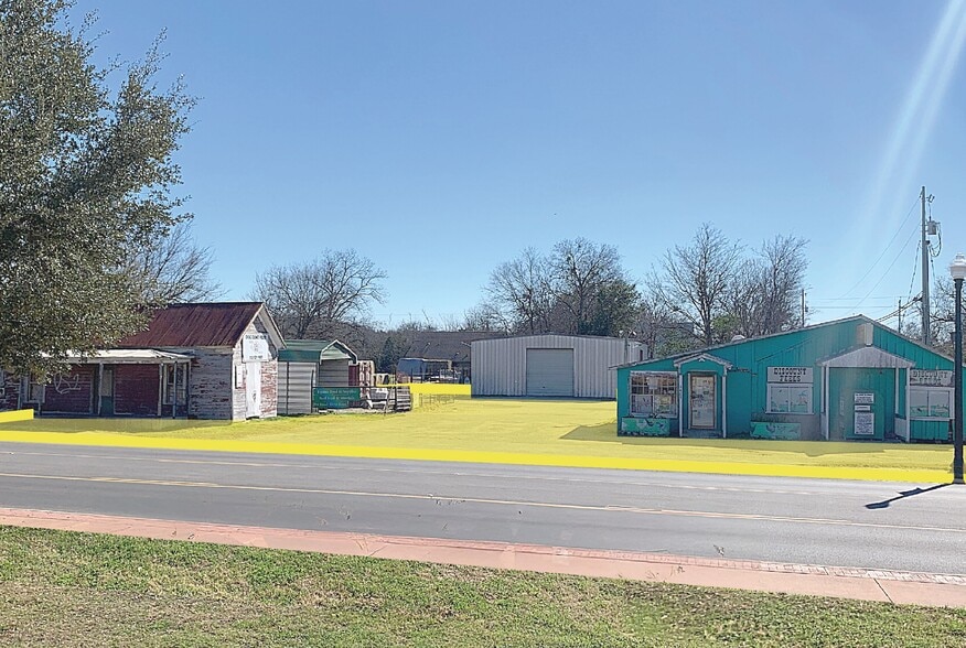 More Photos Of 1401 Chestnut St, Bastrop Land For Sale