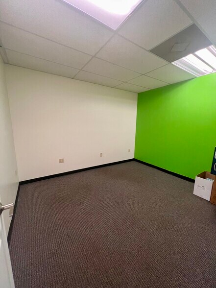 More Photos Of 3586 Aloma Ave, Winter Park Office For Sale