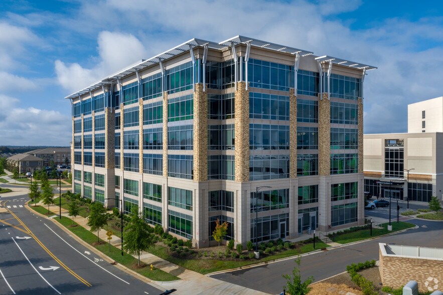 More Photos Of 6210 Ardrey Kell Rd, Charlotte Office Residential For Lease