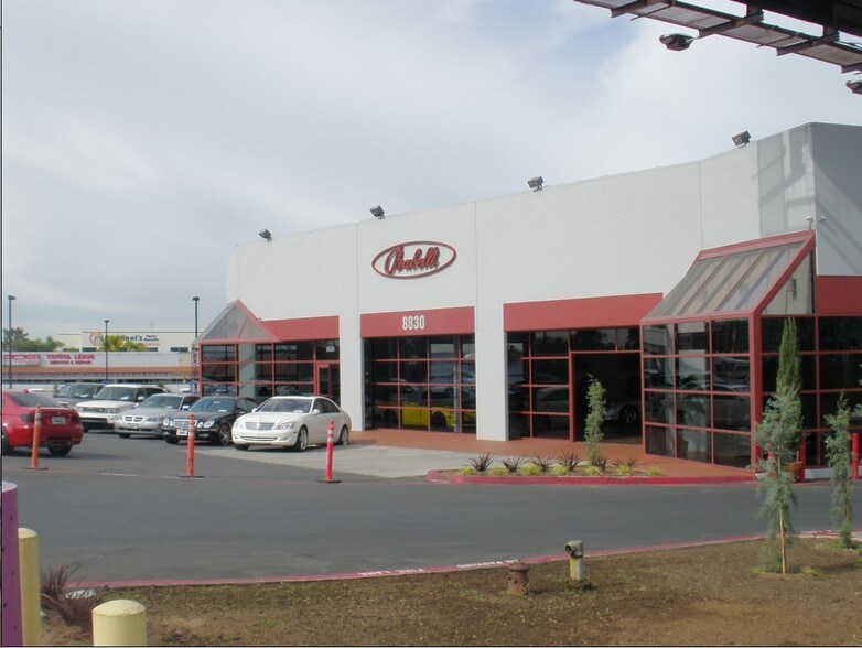 More Photos Of 8830 Miramar Rd, San Diego Showroom For Lease