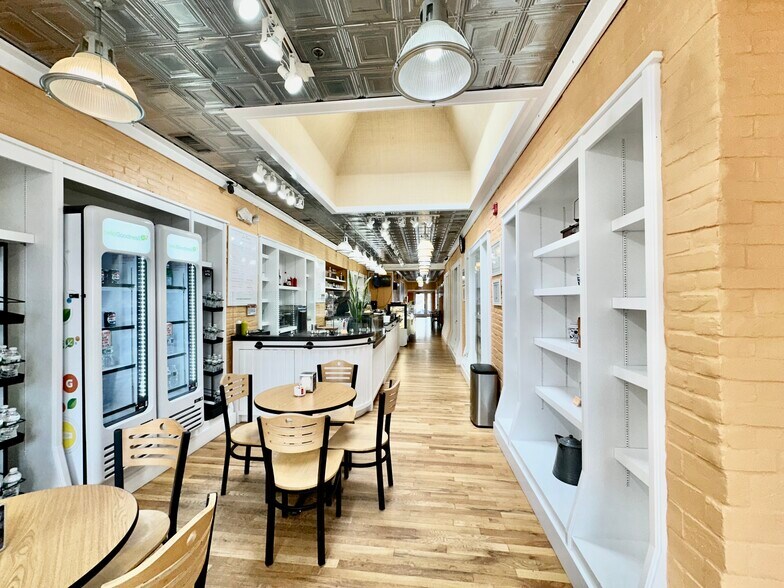 More Photos Of 49 Main St, Westport Storefront Retail Office For Lease