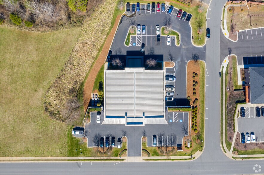 More Photos Of 548 Nautical Dr, Lake Wylie Medical For Lease