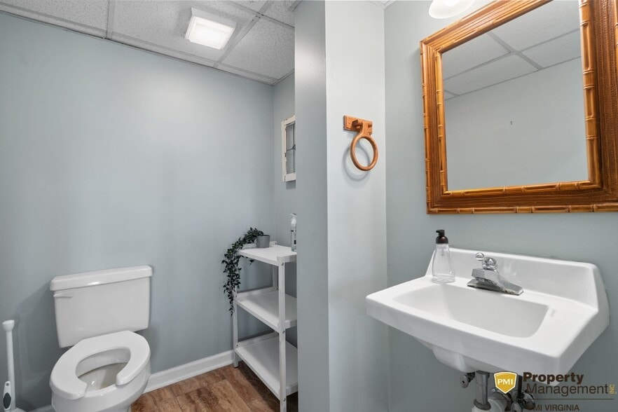 More Photos Of 5267 Greenwich Rd, Virginia Beach Office For Sale